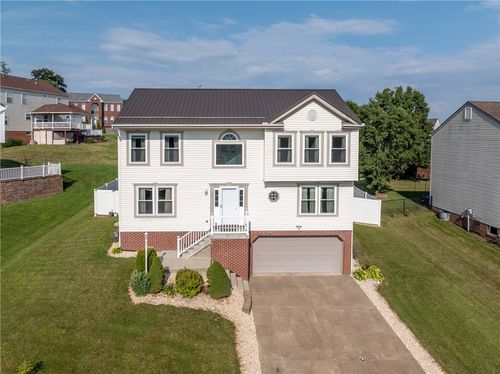 111 Stratford Ct, New Stanton, PA, 15672-9476 | Card Image