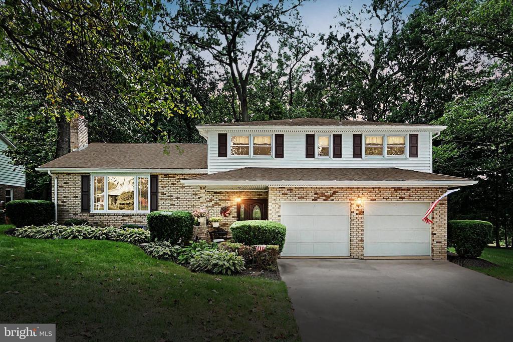Skylight Dr, York, PA 17402