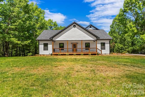 438 Plantation Dr, Marion, NC, 28752-5798 | Card Image
