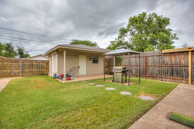 104 Largent Ave, House other with 4 bedrooms, 2 bathrooms and 2 parking in Ballinger TX | Image 35