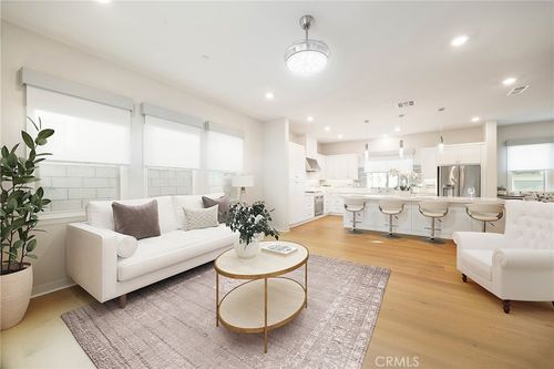 133 Denali, Lake Forest, CA, 92630-7632 | Card Image