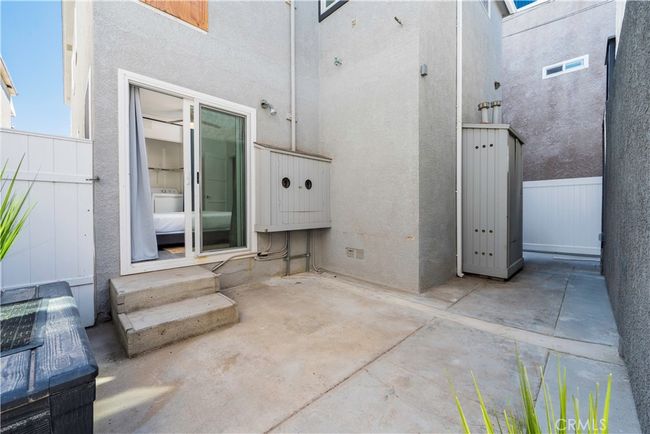 1003 Seal Way, Home with 6 bedrooms, 4 bathrooms and 2 parking in Seal Beach CA | Image 27