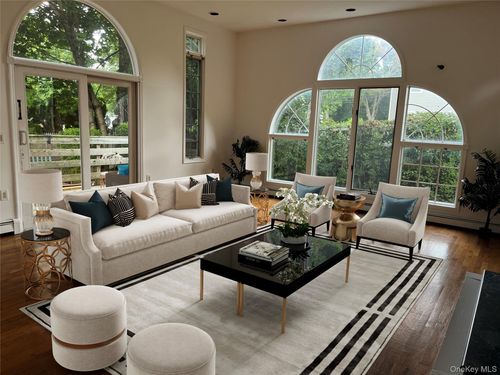 73 Railroad St, Greenlawn, NY, 11740-1218 | Card Image