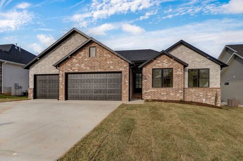 2975 W Marty St, Springfield, MO, 65810-1185 | Card Image