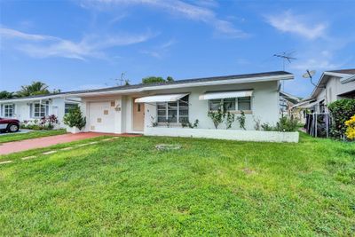 4929 Nw 54th St, House other with 2 bedrooms, 1 bathrooms and null parking in Tamarac FL | Image 3