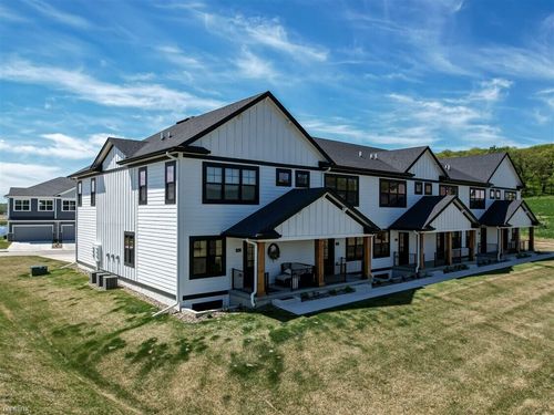 9975 Booneville Road, Waukee, IA, 50263 | Card Image