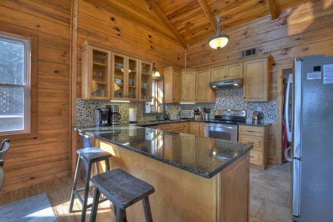368 Walnut Rdg, Home with 4 bedrooms, 2 bathrooms and null parking in Ellijay GA | Image 18