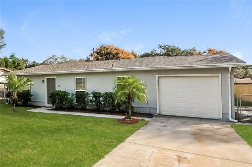 5918 Crews Lake Rd, LAKELAND, FL, 33812-4394 | Card Image