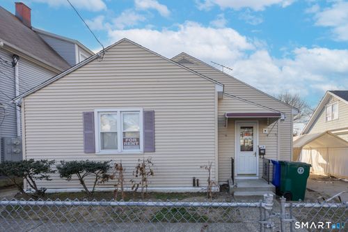 239 Hollister St, Stratford, CT, 06615-6208 | Card Image