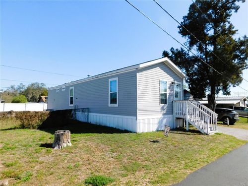 39143 Hillcrest Dr, ZEPHYRHILLS, FL, 33542-6454 | Card Image