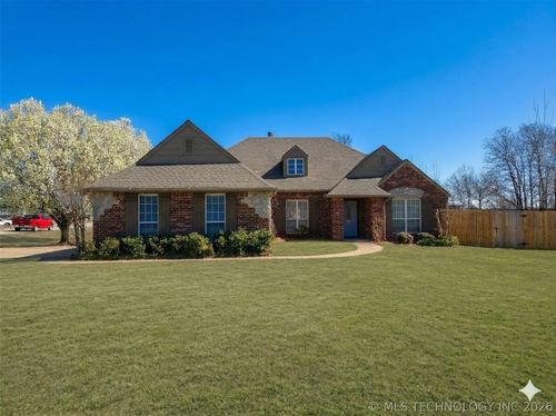 12325 Longhorn Circle, Glenpool, OK, 74066 | Card Image