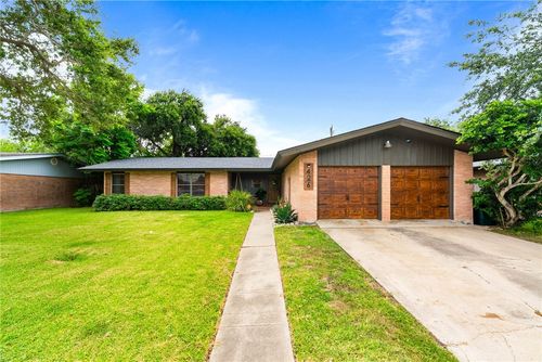 426 Troy Dr, Corpus Christi, TX, 78412-2716 | Card Image