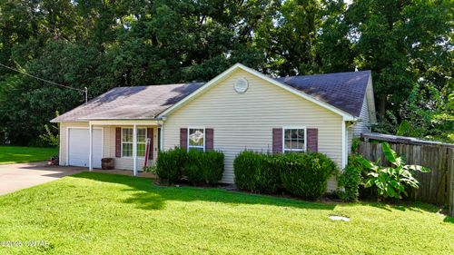 70 Joshua Cir, Dyersburg, TN, 38024-7192 | Card Image