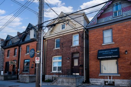 240 Wellington St, Kingston, ON, K7K2Y8 | Card Image