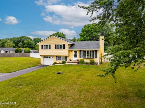 63 Rossman Cir, Hudson, NY, 12534-3217 | Card Image