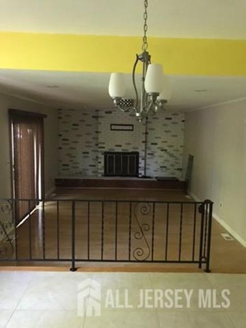 3 N Baltic Road, Edison, NJ, 08820 | Card Image