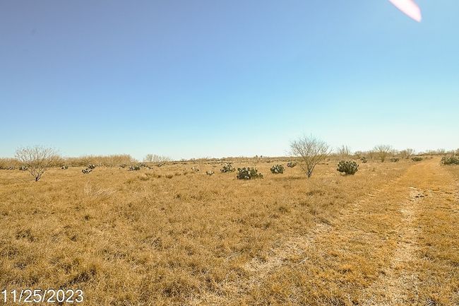 2 Us Hwy 85, Home with 0 bedrooms, 0 bathrooms and null parking in Dilley TX | Image 10