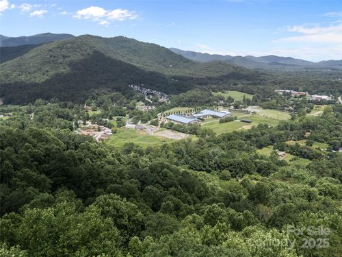 127 Franklin Rd, Swannanoa, NC, 28778-2207 | Card Image