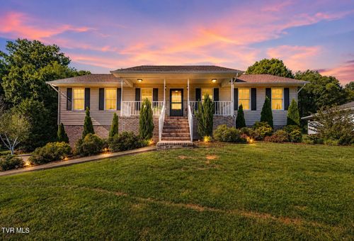 850 Topeka Dr, Mount Carmel, TN, 37645-3153 | Card Image