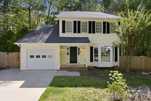 110 Southwick Ct, Fletcher, NC, 28732-9258 | Card Image