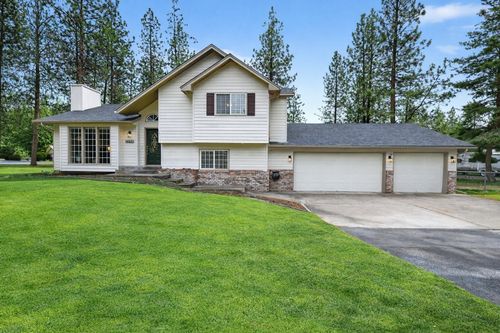 16810 N Wylie Dr, Nine Mile Falls, WA, 99026-9377 | Card Image