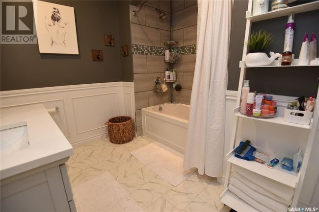 210 Coventry Cres, House other with 5 bedrooms, 3 bathrooms and null parking in Nipawin SK | Image 38