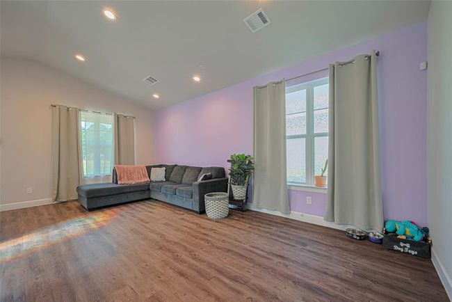 6418 Gresham St, House other with 3 bedrooms, 2 bathrooms and null parking in Wallis TX | Image 9
