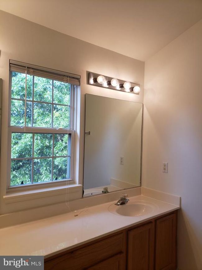 9426 Silver Meteor Ct, Townhouse with 3 bedrooms, 4 bathrooms and null parking in MANASSAS PARK VA | Image 36