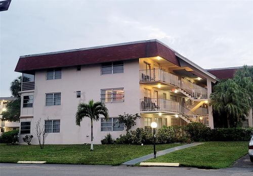 apt-247b-2901 Nw 47th Ter, Lauderdale Lakes, FL, 33313-1745 | Card Image