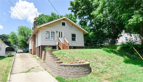 2696 Christensen Ave, Akron, OH, 44314-3455 | Card Image