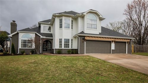 2216 N Aspen Dr, Fayetteville, AR, 72703-9384 | Card Image