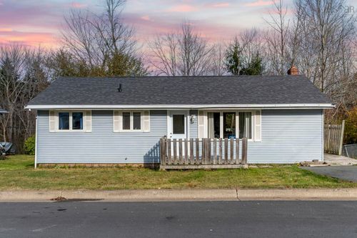 185 Aspen Cres, Lower Sackville, NS, B4C1E2 | Card Image