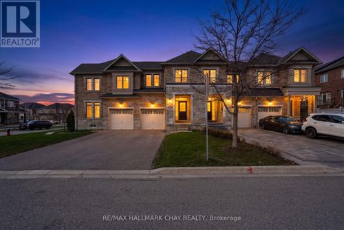 62 Fortis Crescent, Bradford West Gwillimbury (Bradford), ON, L3Z0W2 | Card Image