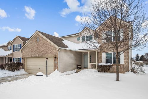 161 Chestnut Estates Dr, Commercial Point, OH, 43116-9746 | Card Image