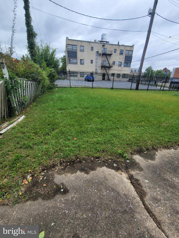 Land in BALTIMORE 2