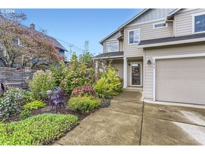 1415 Ne Everett St, House other with 3 bedrooms, 2 bathrooms and 2 parking in Camas WA | Image 3