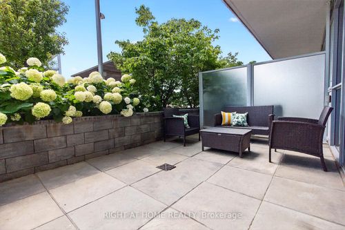 607-65 Speers Rd, Oakville, ON, L6K0J1 | Card Image