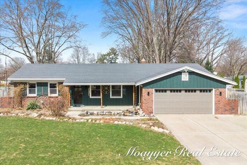 611 71st St Se, Grand Rapids, MI, 49548-7304 | Card Image