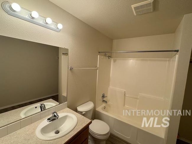 APT-102 - 158 N Seafury Ln, Condo with 3 bedrooms, 2 bathrooms and 1 parking in Boise ID | Image 7