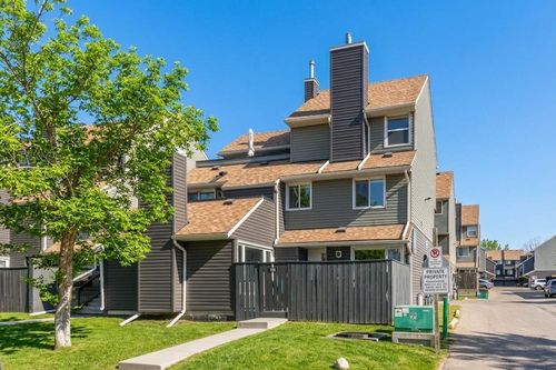 112-25 Glamis Green Sw, Calgary, AB, T3E6T9 | Card Image