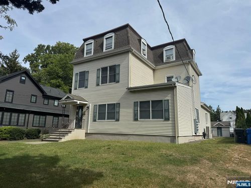 fl-3rd-56 Woodward Ave, Rutherford, NJ, 07070-2212 | Card Image