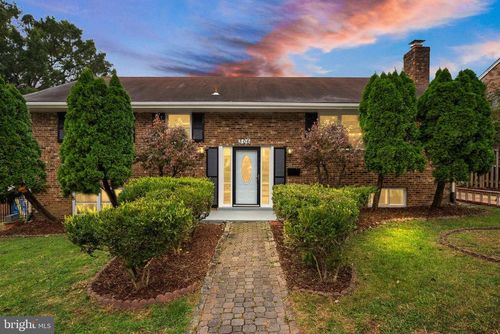 306 N Madison St, ARLINGTON, VA, 22203-1033 | Card Image