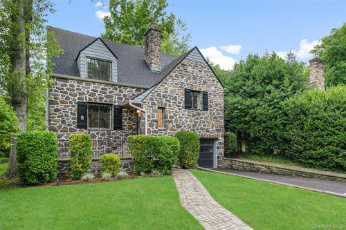 4 Concord Ave, Larchmont, NY, 10538-3139 | Card Image