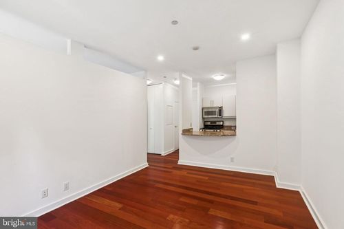 1523-219 S 18th St, PHILADELPHIA, PA, 19103-6151 | Card Image