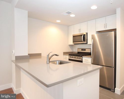 apt-209-50 Florida Ave Ne, WASHINGTON, DC, 20002-6964 | Card Image