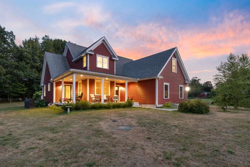 50 Raymond Rd, Nottingham, NH, 03290-5106 | Card Image