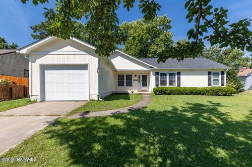 2039 Hunters Ridge Dr, Midway Park, NC, 28544-1635 | Card Image