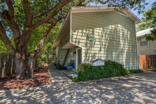 627 Texas St, Denton, TX, 76209-3255 | Card Image