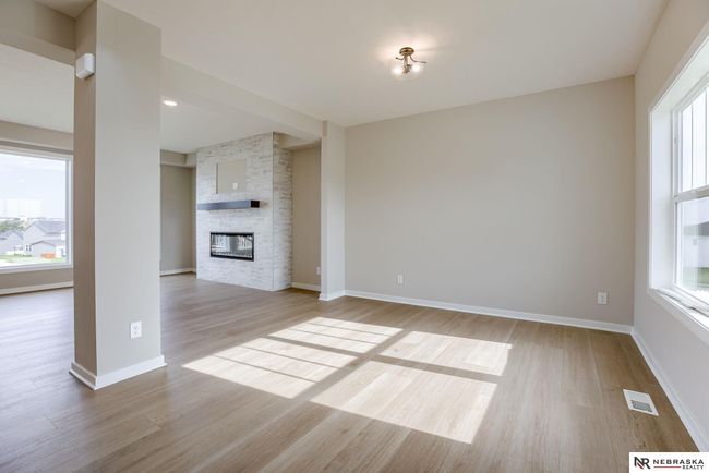 11707 S 123 Rd Ave, House other with 5 bedrooms, 3 bathrooms and 3 parking in Papillion NE | Image 4