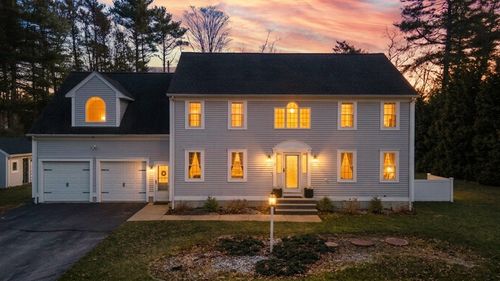 2 Winter Hill Rd, Mattapoisett, MA, 02739-1315 | Card Image